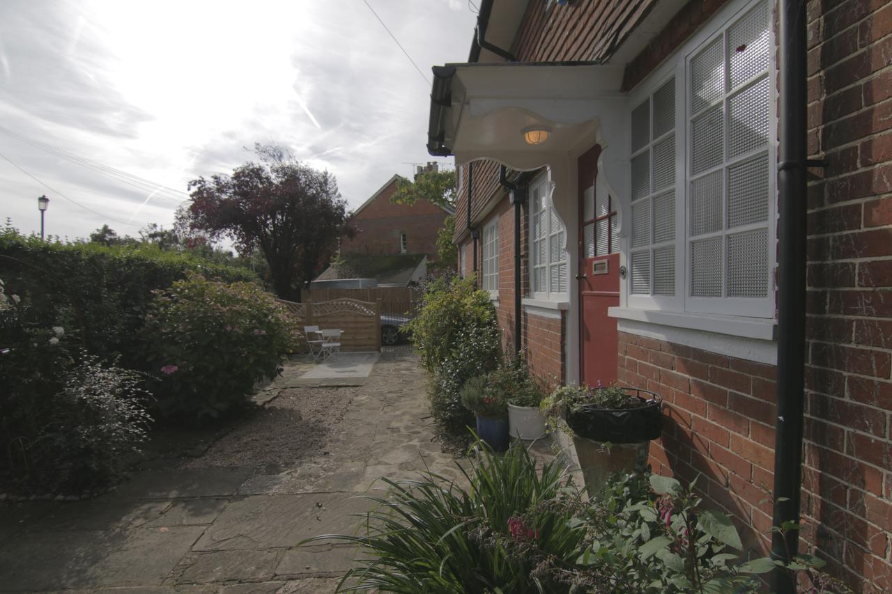 Red Cottage B&B Rye Exterior photo